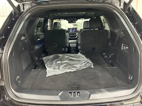 Certified 2025 Ford Explorer ST-Line w/ ST-Line Street Pack AWD/4WD image 33