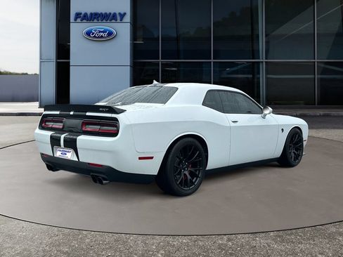 Used 2015 Dodge Challenger SRT Hellcat RWD image 7