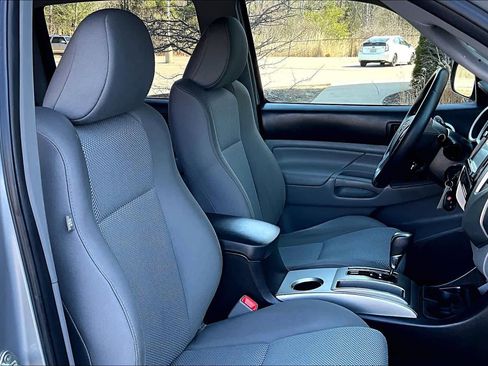 Used 2015 Toyota Tacoma 4x4 Double Cab w/ TRD Sport Package image 8