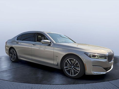 Used 2022 BMW 750i xDrive AWD/4WD image 1