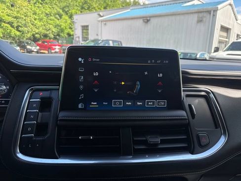 Used 2024 Chevrolet Suburban Premier AWD/4WD image 17