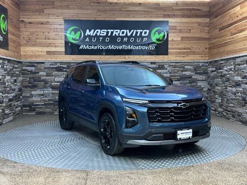 Used 2025 Chevrolet Equinox LT w/ Midnight Edition image 2