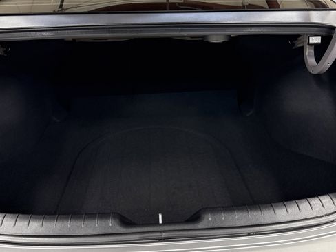 Used 2024 Hyundai Elantra Limited image 28