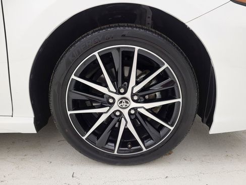 Used 2024 Toyota Camry SE image 19