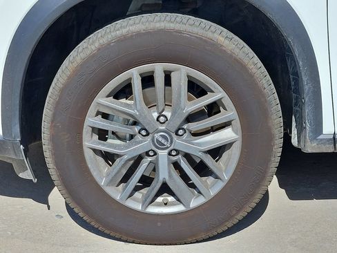 Used 2024 Nissan Rogue S FWD image 4