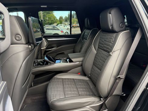Used 2026 Cadillac Escalade V AWD/4WD image 15