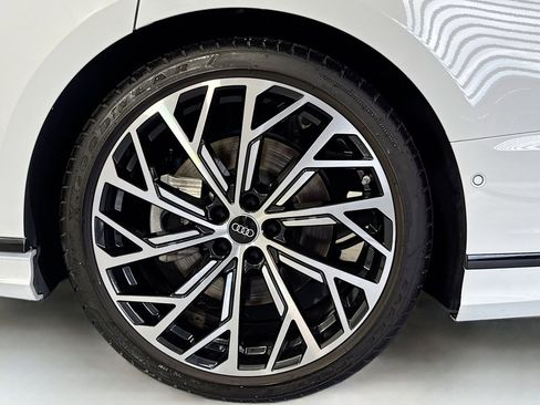 Used 2022 Audi A8 L 3.0T w/ Executive Package image 30