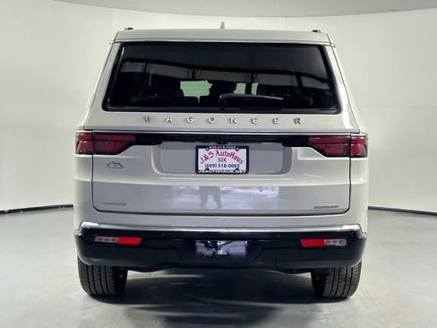 Used 2022 Jeep Wagoneer Series III image 6