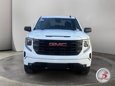 Used 2024 GMC Sierra 1500 Elevation w/ X31 Off-Road Package AWD/4WD image 2