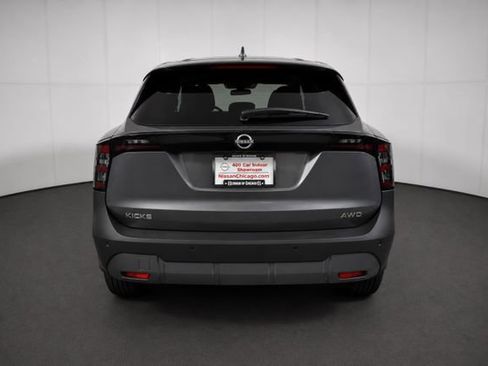 Certified 2025 Nissan Kicks SV AWD/4WD image 5