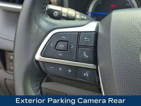 Used 2023 Toyota Highlander LE AWD/4WD image 7