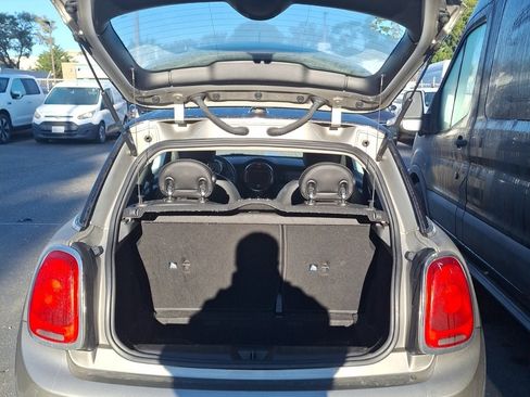 Used 2017 MINI Cooper 2-Door Hardtop image 6