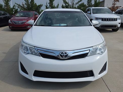 Used 2014 Toyota Camry LE FWD image 8