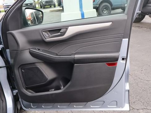 Used 2022 Ford Escape SE w/ Cold Weather Package AWD/4WD image 35