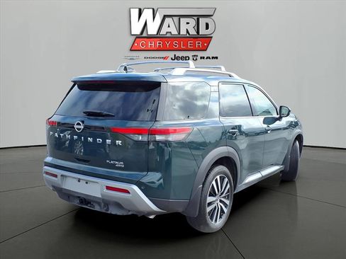 Used 2025 Nissan Pathfinder Platinum image 3