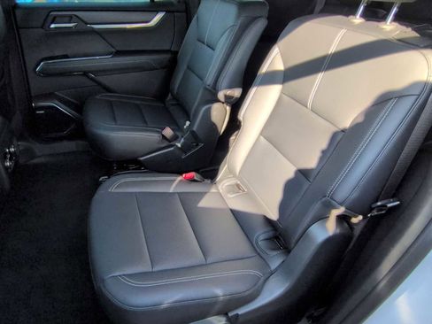 Used 2024 GMC Acadia Elevation image 20