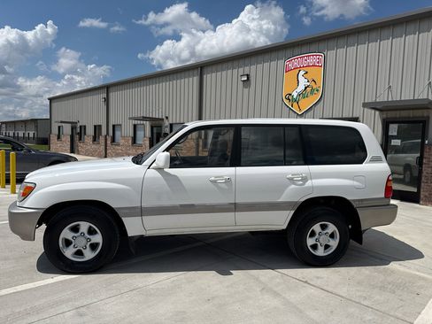 Used 1998 Toyota Land Cruiser 4dr 4WD image 14