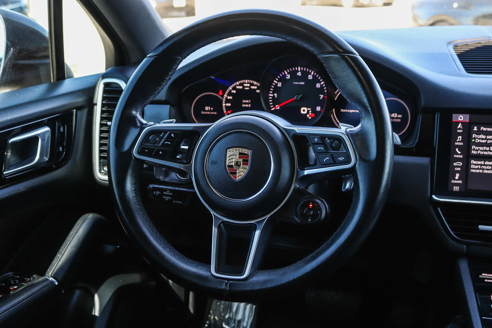 Used 2020 Porsche Cayenne AWD/4WD image 18