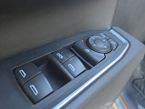 Used 2025 GMC Sierra 2500 SLE w/ SLE Convenience Package image 21