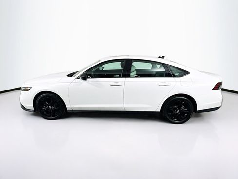 Certified 2025 Honda Accord SE image 5