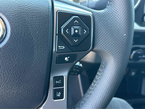 Used 2021 Toyota Tacoma SR5 RWD image 23