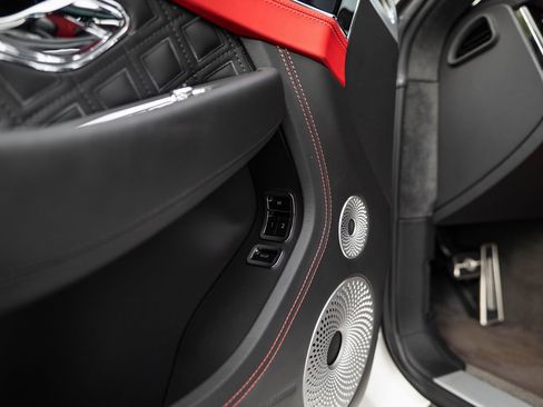 Used 2022 Bentley Continental GT image 33