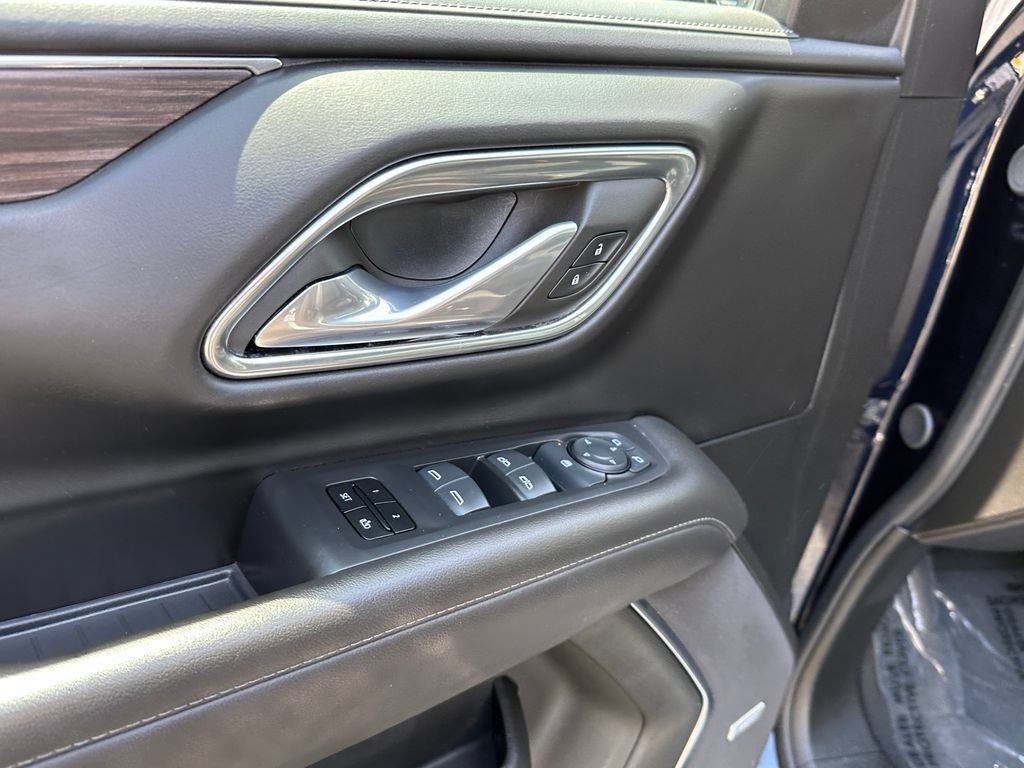 Used 2024 Chevrolet Suburban LT AWD/4WD image 28