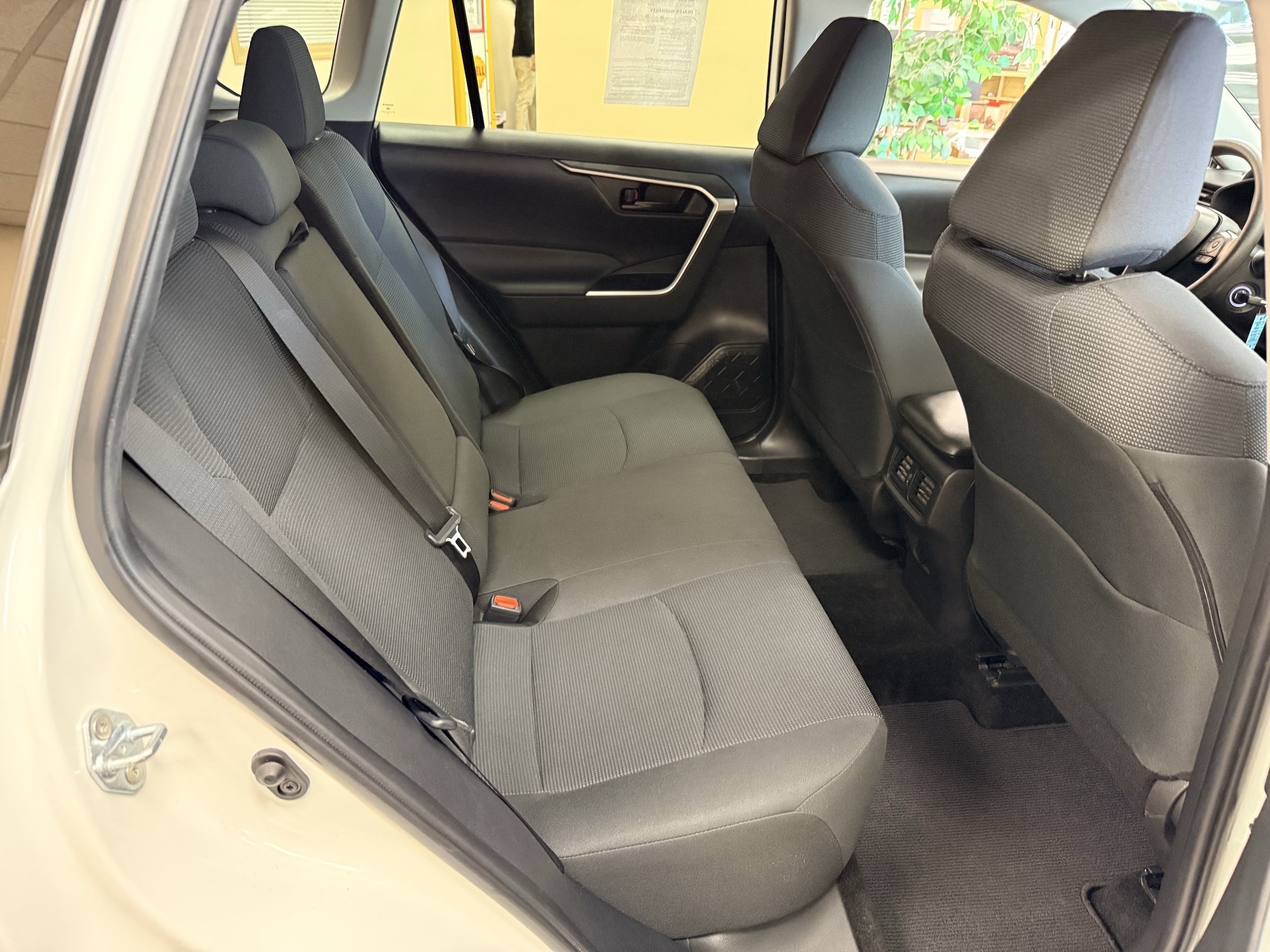Used 2024 Toyota RAV4 LE AWD/4WD image 15