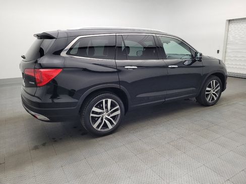 Used 2018 Honda Pilot Touring image 10