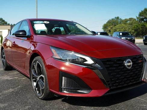 Used 2023 Nissan Altima 2.5 SR AWD/4WD image 37