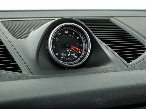 Used 2017 Porsche Macan image 16