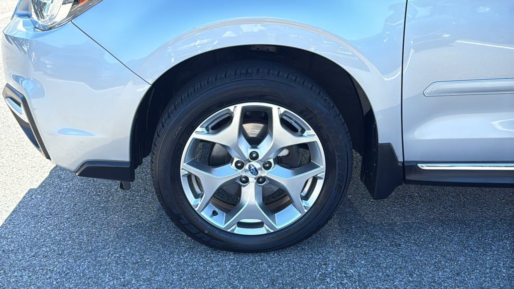 Used 2018 Subaru Forester 2.5i Touring AWD/4WD image 8