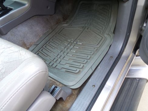 Used 2002 Toyota 4Runner SR5 AWD/4WD image 30