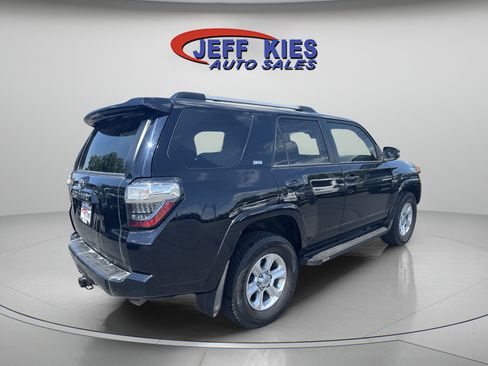 Used 2021 Toyota 4Runner SR5 Premium w/ Moonroof Package AWD/4WD image 5