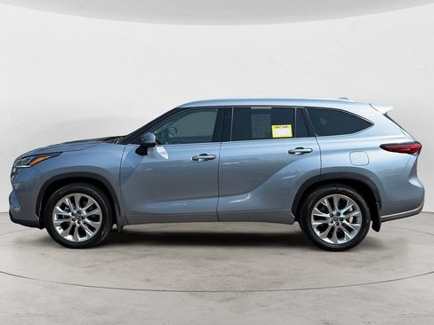 Used 2022 Toyota Highlander Limited AWD/4WD image 8