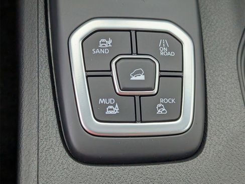 New 2026 Nissan Frontier PRO-4X w/ Pro Premium Package image 17