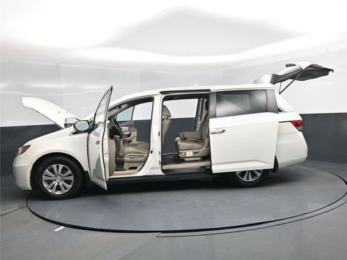 Used 2015 Honda Odyssey EX-L image 30