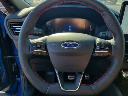 Certified 2023 Ford Escape ST-Line Select w/ Tech Pack #1 AWD/4WD image 17