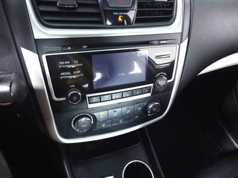 Used 2018 Nissan Altima 2.5 S w/ S Convenience Package FWD image 16