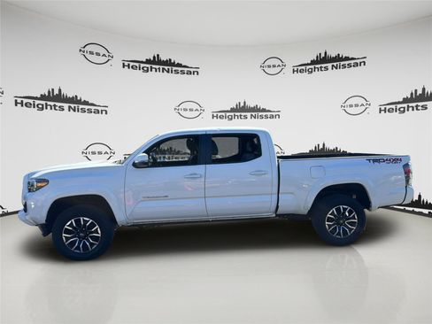 Used 2020 Toyota Tacoma TRD Sport w/ TRD Premium Sport Package image 5