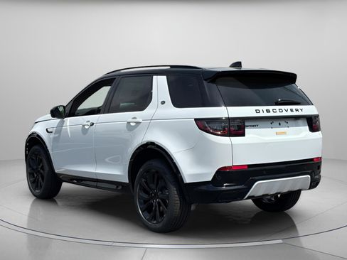Used 2025 Land Rover Discovery Sport Dynamic SE image 3