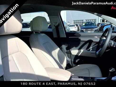 Used 2024 Audi Q3 2.0T Premium Plus image 7