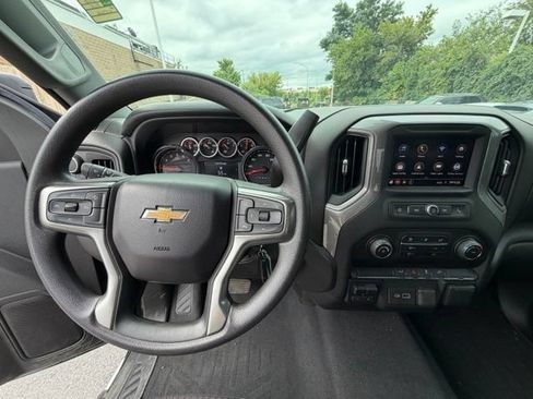 Used 2022 Chevrolet Silverado 2500 Custom w/ Custom Convenience Package AWD/4WD image 6