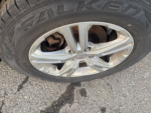 Used 2019 GMC Terrain SLE w/ Driver Convenience Package image 15