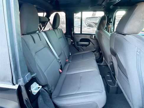Used 2023 Jeep Wrangler Unlimited image 30