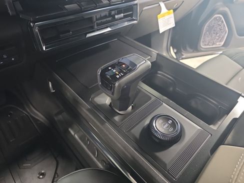 New 2026 GMC Hummer EV SUV w/ LPO, Dark Essentials Package AWD/4WD image 25