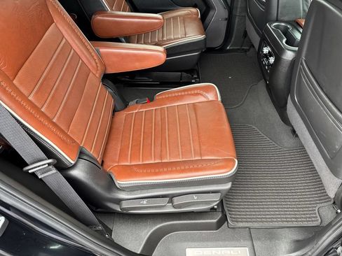 Used 2024 GMC Yukon Denali Ultimate AWD/4WD image 29