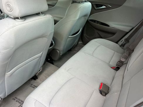 Used 2018 Chevrolet Malibu LT image 4