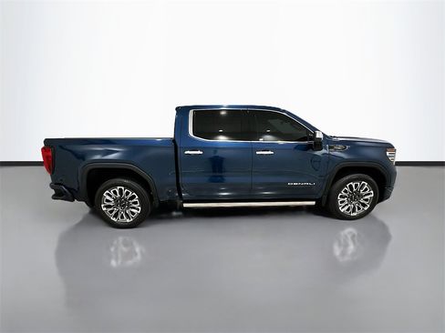 Used 2023 GMC Sierra 1500 Denali Ultimate image 8