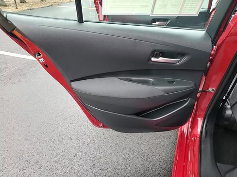 Used 2020 Toyota Corolla LE image 10